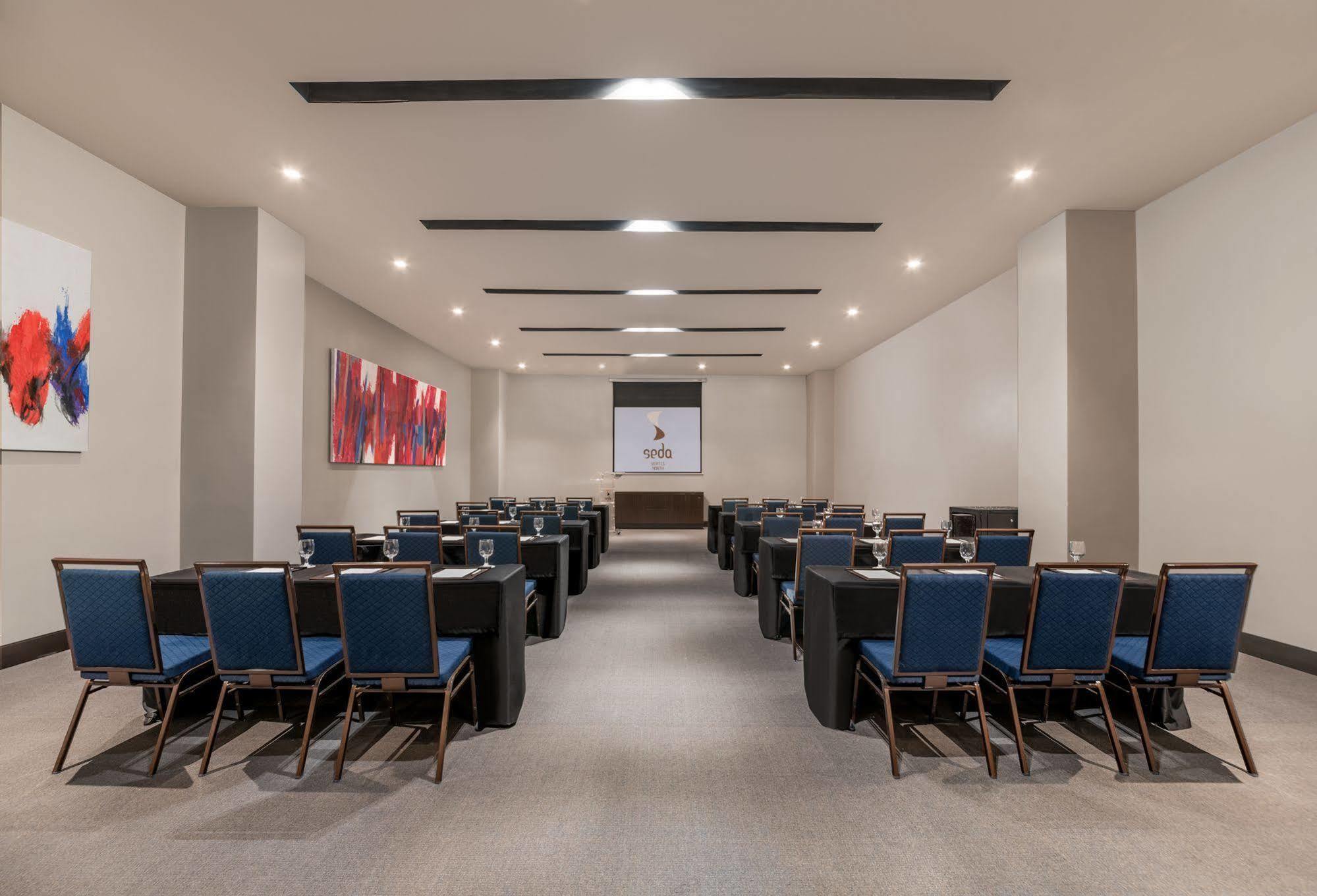 Seda Vertis North Quezon City Extérieur photo Meeting room at the hotel